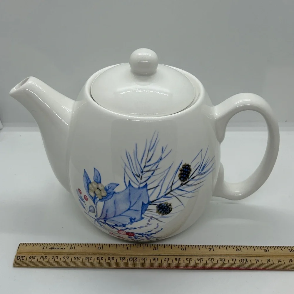 Designpac, Inc. Ceramic Blue Floral Tea Pot with Lid Melrose Park, Illinois